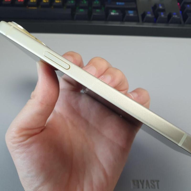 ������15 / 128GB / ���ο� / ���͸����� 83%