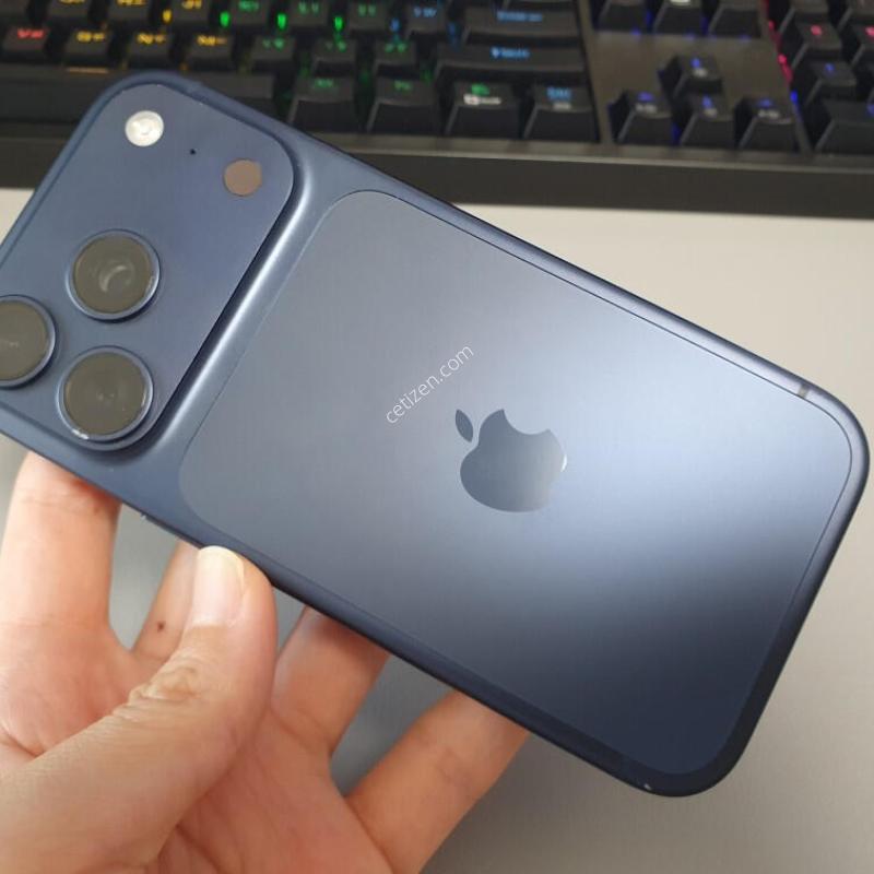 ������17 ���� / 256GB / ������ / ���͸����� 99%