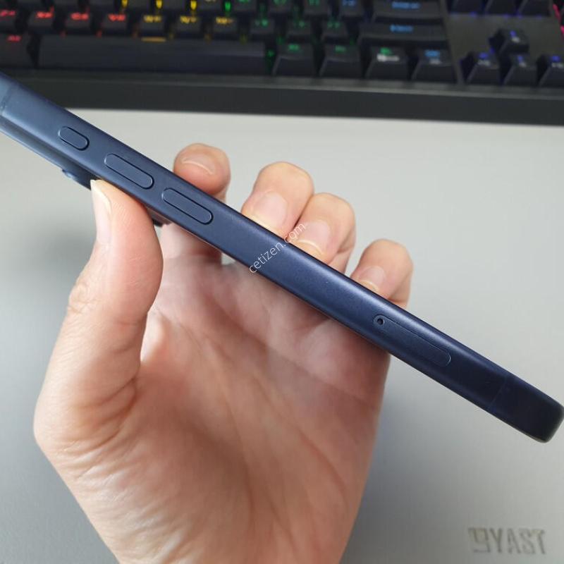 ������17 ���� / 256GB / ������ / ���͸����� 99%