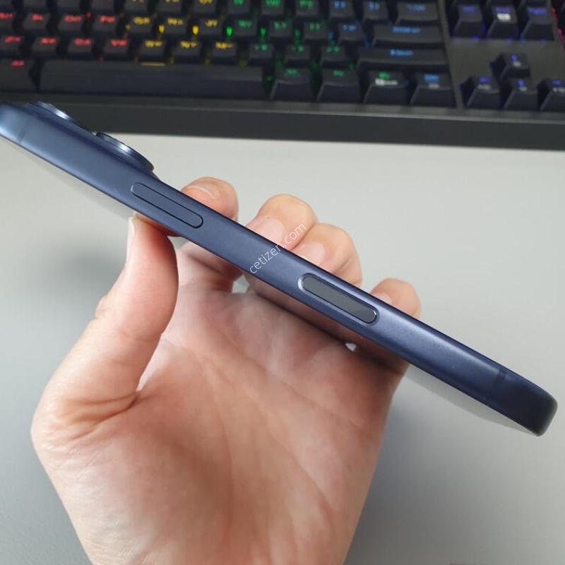 ������17 ���� / 256GB / ������ / ���͸����� 99%