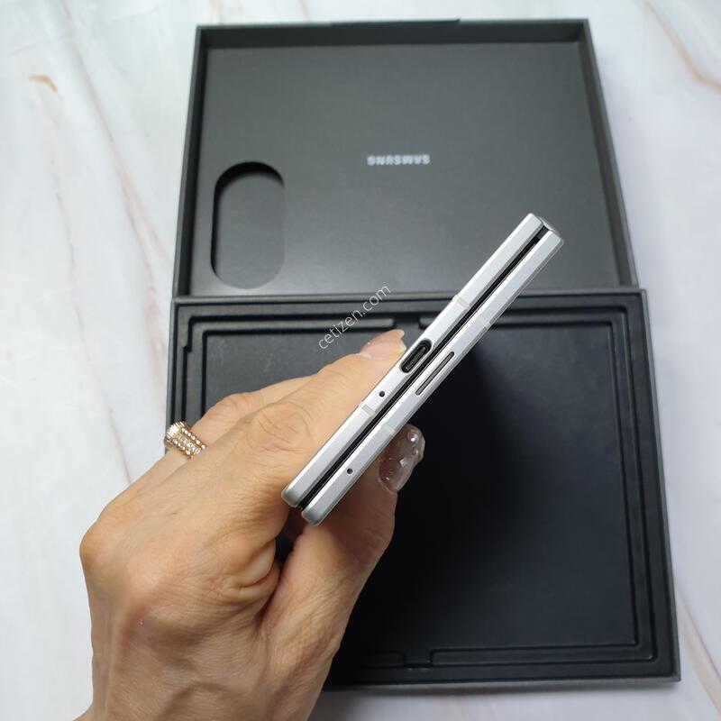 SK ������ Z����8 ���̵� ũ�� 256G �̻�� S�� Ǯ�ڽ� �Ǹ�