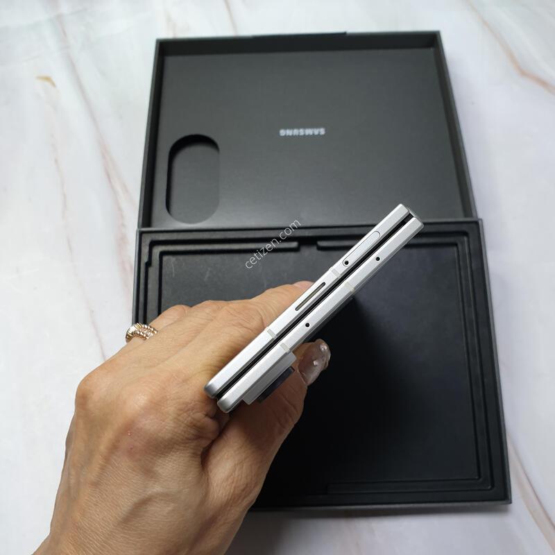 SK ������ Z����8 ���̵� ũ�� 256G �̻�� S�� Ǯ�ڽ� �Ǹ�
