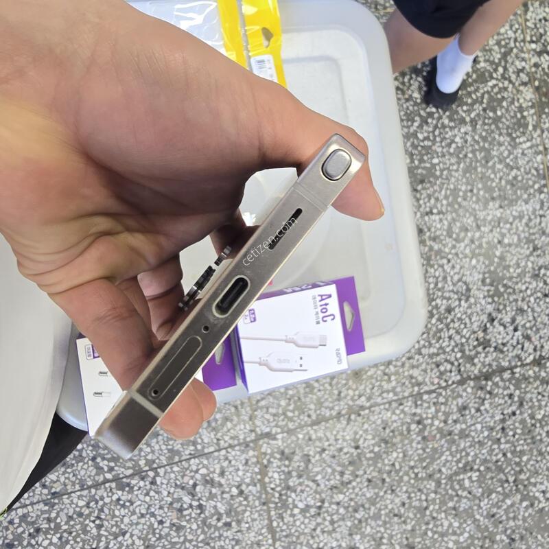 SK S25��Ʈ�� 512G �������� �������� ����� �˴ϴ�