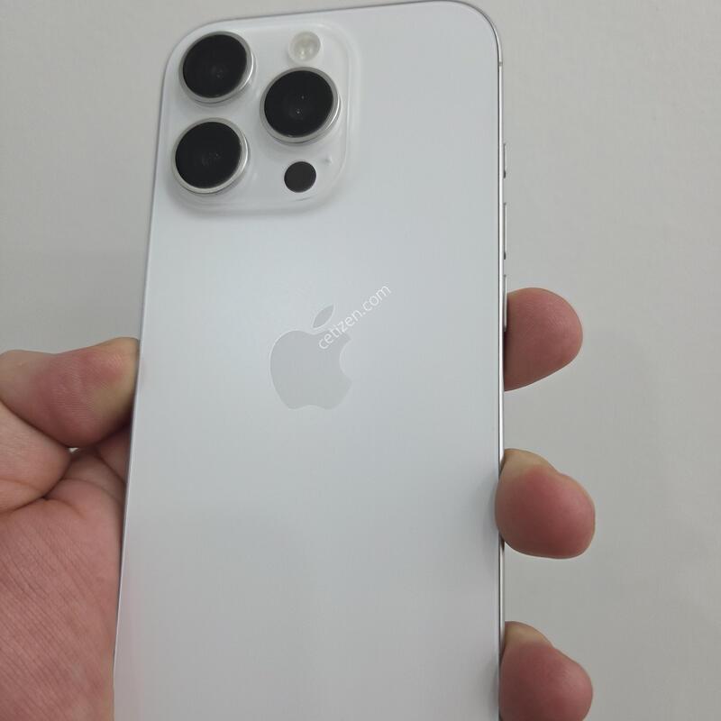 ������ 16���� 256GB ȭ��Ʈ