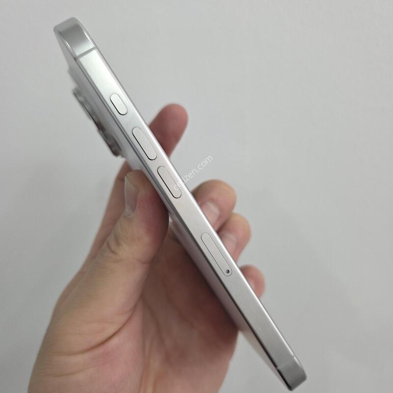 ������ 16���� 256GB ȭ��Ʈ