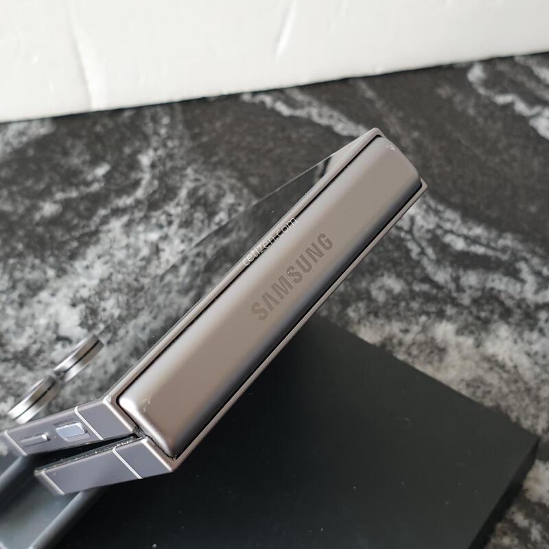 KT ������Z�ø�6 (F741N) �ǹ� 256�Ⱑ (0129757)