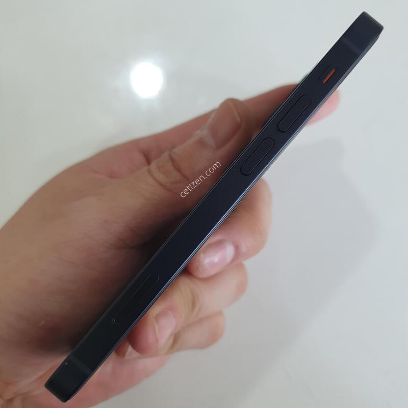 ������12�̴�64G ���ܻ� ���±� �߰��� �����