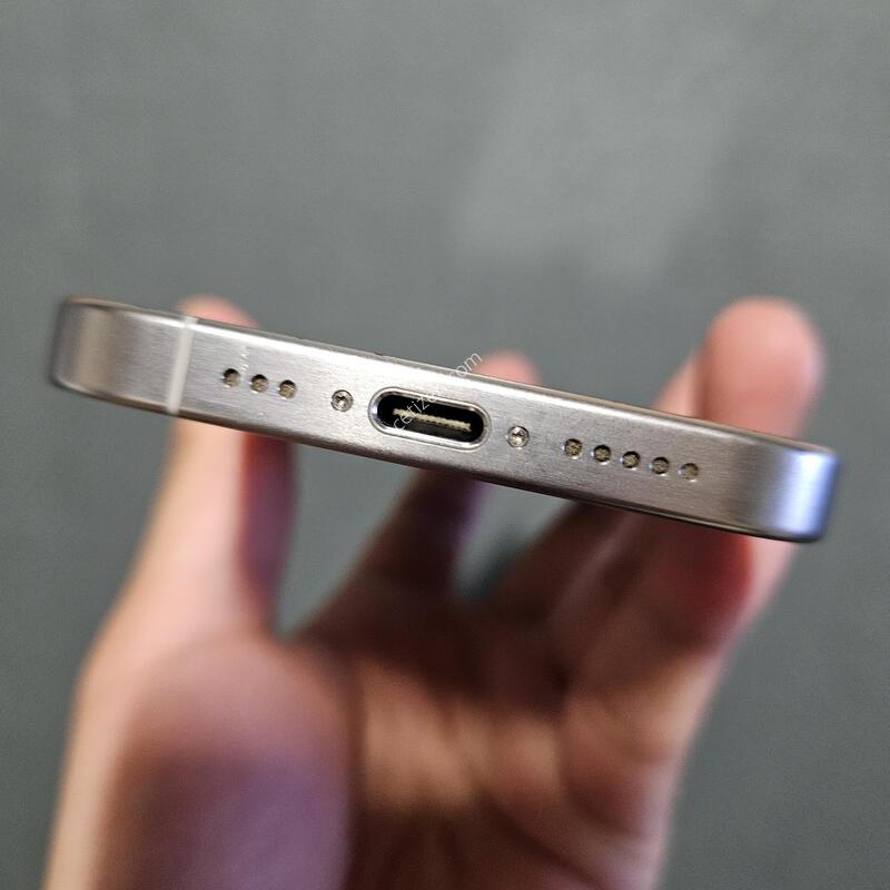 ������ 15���� 256GB ���±��� ���͸�87%