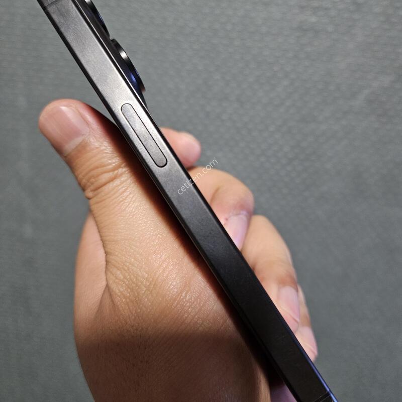 ������ 15���� 256GB ���±��� ���͸�88%