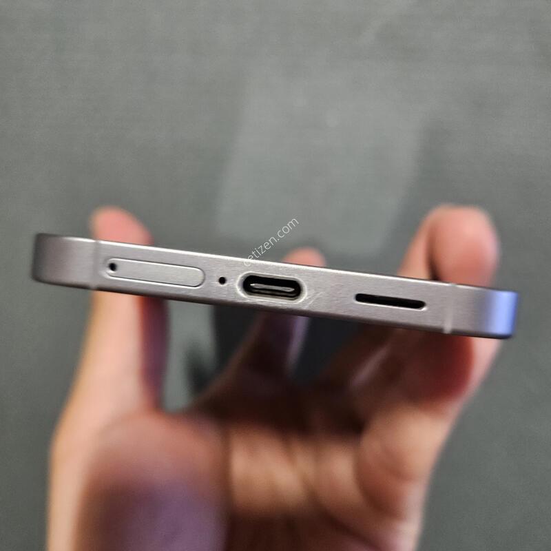 ������S25�÷��� 512GB �����մϴ�