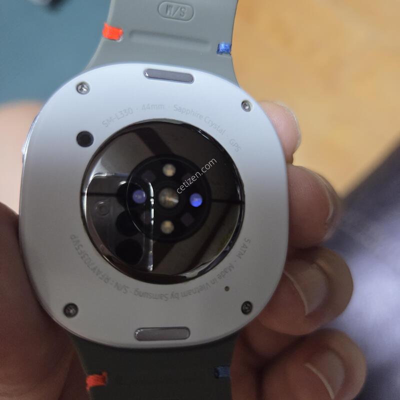 �����ÿ�ġ8 �ǹ� 44mm S��