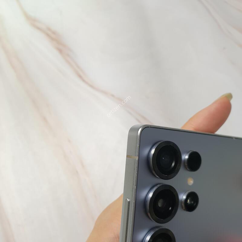 LG ������ S25��Ʈ�� ƼŸ���ǹ����� 256G ������ �Ǹ��մϴ�
