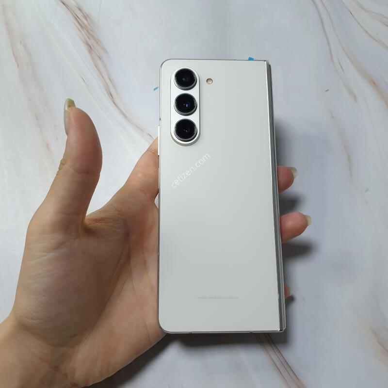 SK ������ Z����5 5G ũ�� 512G S�� �Ǹ��մϴ�