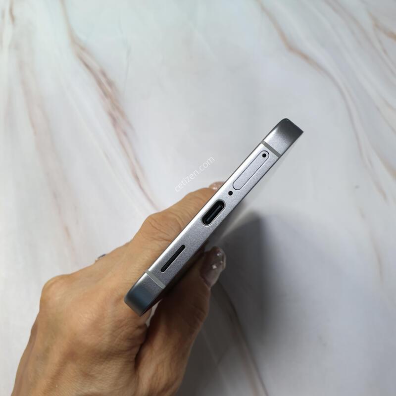LG ������ S25FE ���� 256G S�� �Ǹ��մϴ�