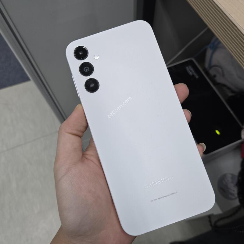 ������ ����3 ȭ��Ʈ 128GB �����������ܻ�