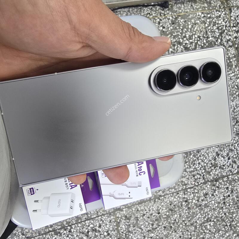 U+ ����7 256G �ǹ����� ���ɱ⺯ A�� ����� �˴ϴ�