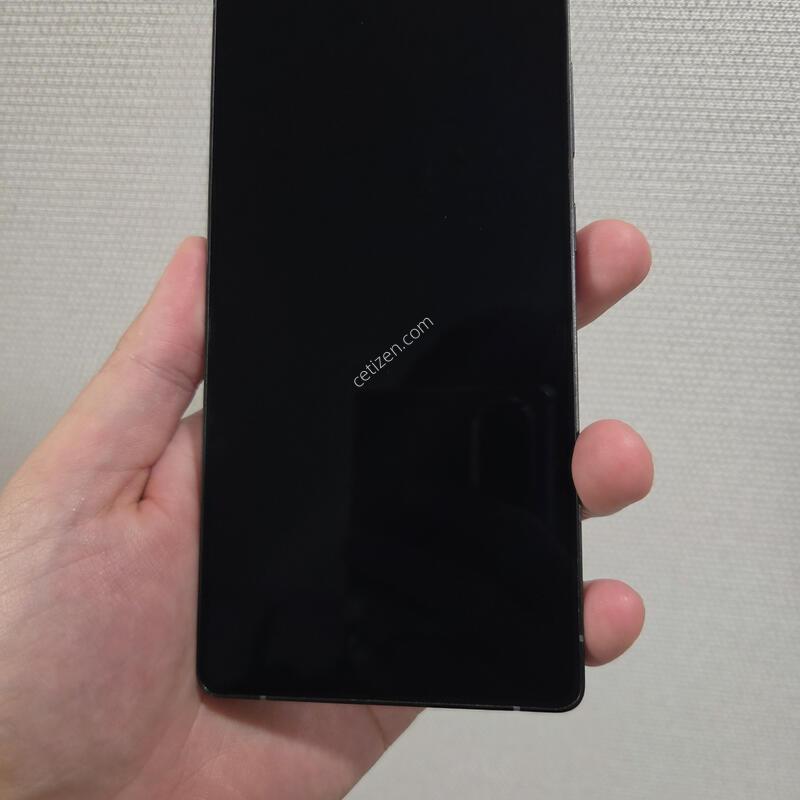 ������s25 ��Ʈ�� ƼŸ�� ��Ʈ���� 512gb, ��ǰ �Ǹ������̽� ���� (�̻��)