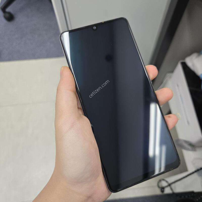 ������ A42 ȭ��Ʈ 128GB �ܰ������ܻ��� ������