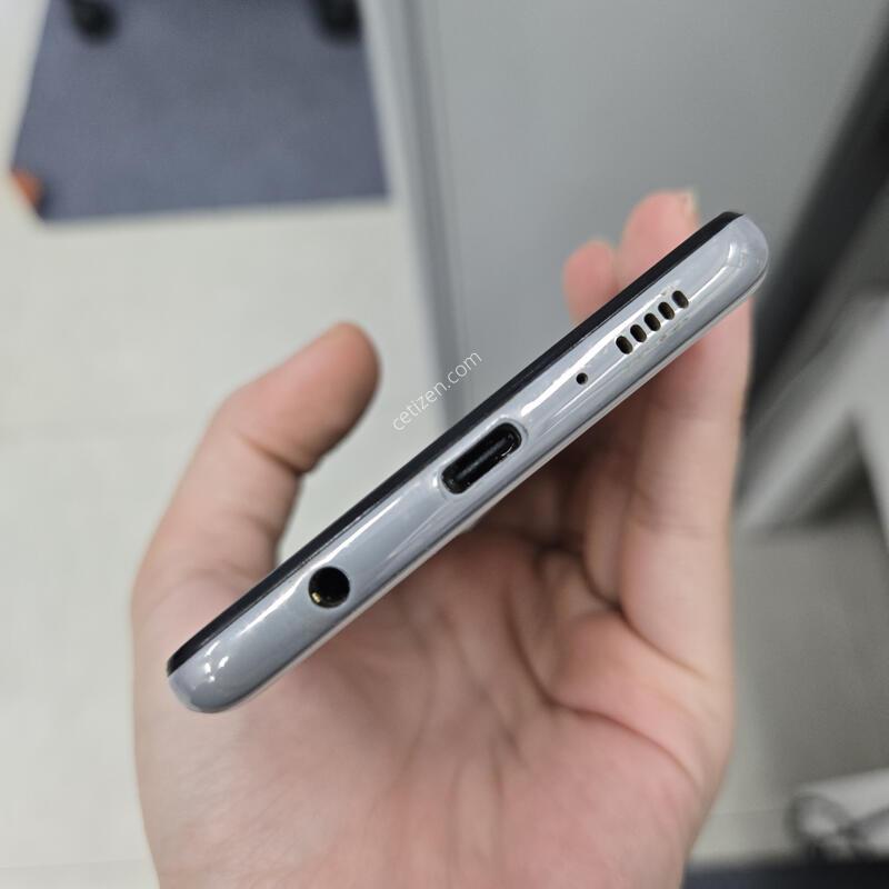 ������ A42 ȭ��Ʈ 128GB �ܰ������ܻ��� ������