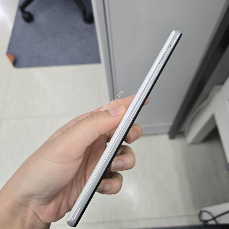 ������ A42 ȭ��Ʈ 128GB �ܰ������ܻ��� ������