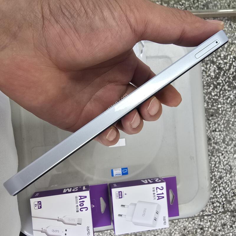 U+ ����3 (A156) 128G ȭ��Ʈ ����� �˴ϴ�