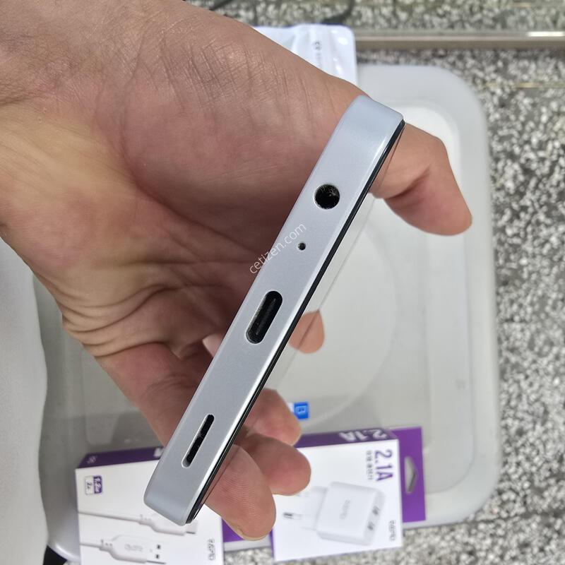 U+ ����3 (A156) 128G ȭ��Ʈ ����� �˴ϴ�