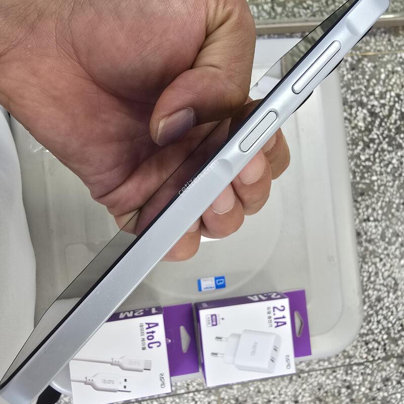 U+ ����3 (A156) 128G ȭ��Ʈ ����� �˴ϴ�