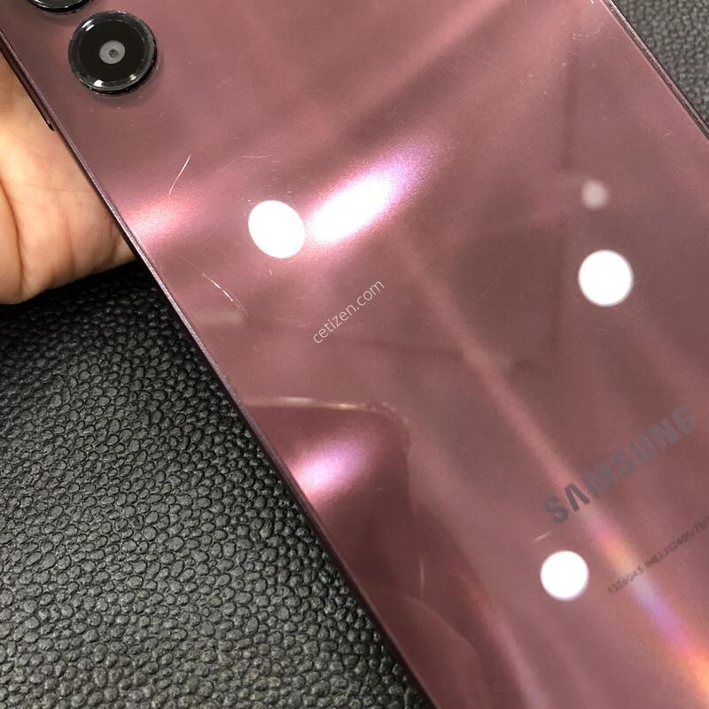 ������A24 ��ũ����,�ܰ� ����� �ֻ�,���� ���⽺,�׵θ� ƯA��
