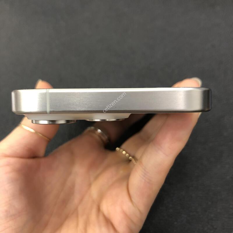 ������15���� ȭ��Ʈ 256G,S��,���͸����� 88%