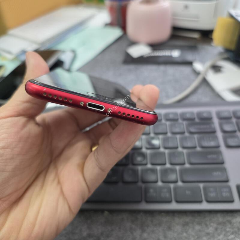 (704)������8