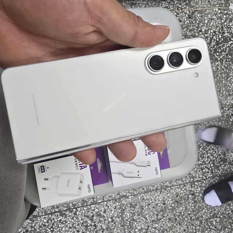 SK ����5(F946) 512G ȭ��Ʈ���� ����� �˴ϴ�