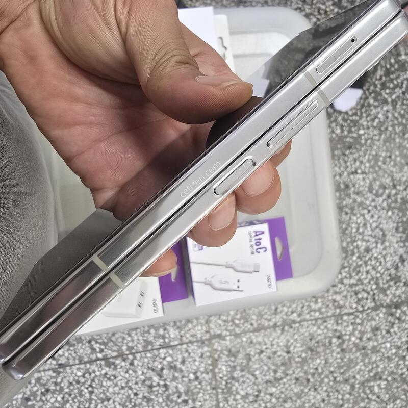 SK ����5(F946) 512G ȭ��Ʈ���� ����� �˴ϴ�