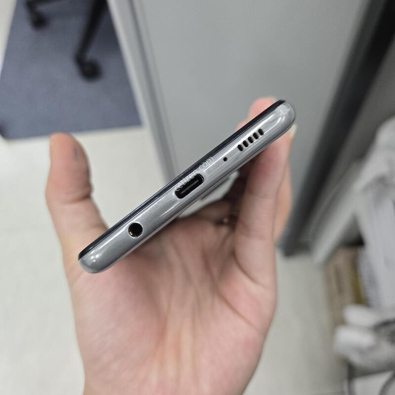 ������ A42 ȭ��Ʈ 128GB AA��  ������