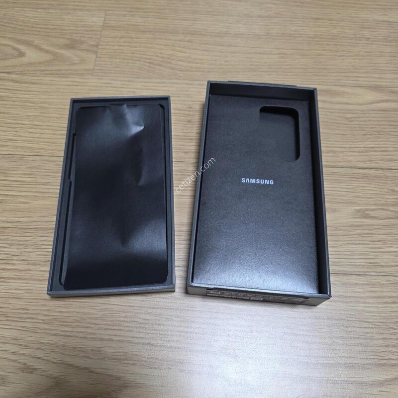 ������ S25 ��Ʈ�� ƼŸ���׷��� 512GB �ڱ���