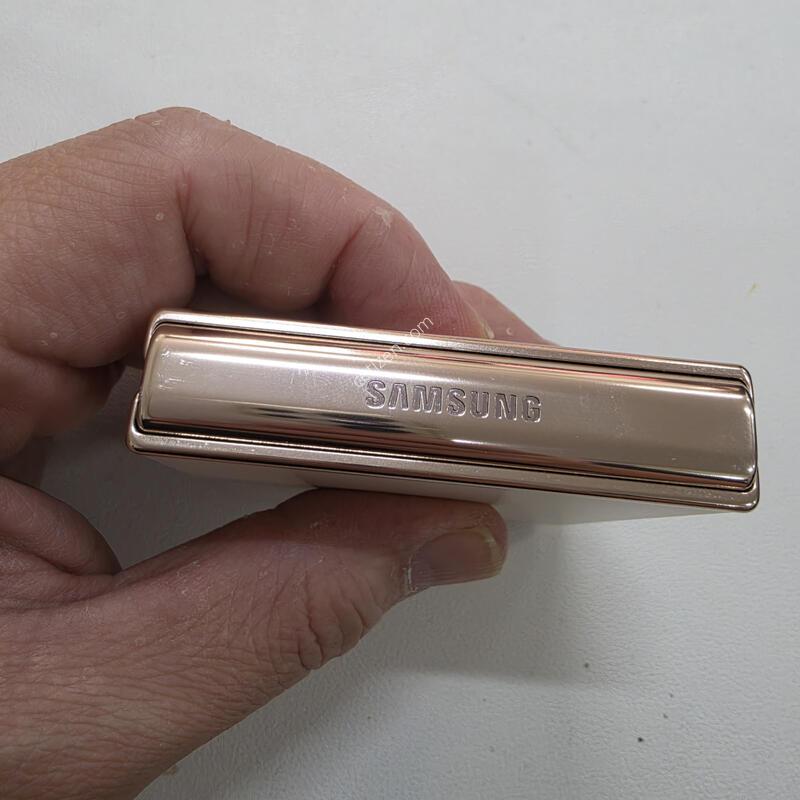 ������ Z�ø�4 ��� 512GB