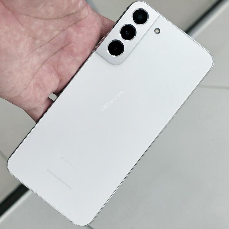 ������ S22�÷��� ȭ��Ʈ 256GB ������ �� �Ǹ�