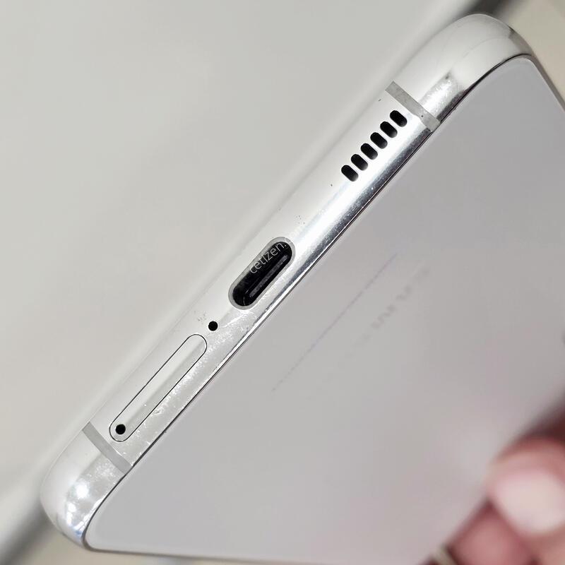 ������ S22�÷��� ȭ��Ʈ 256GB ������ �� �Ǹ�