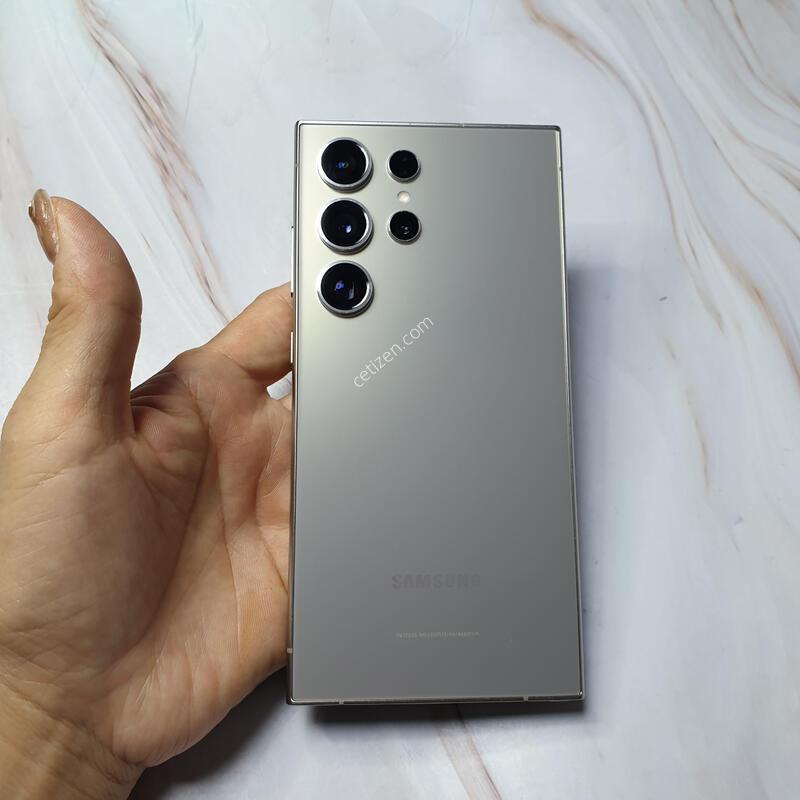 LG ������ S24��Ʈ�� ƼŸ���׷��� 256G S�� �Ǹ��մϴ�