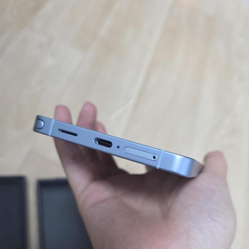 ������ S26 ��Ʈ�� ��ī�̺��� Ǯ�ڽ� 512GB. �ڱ���