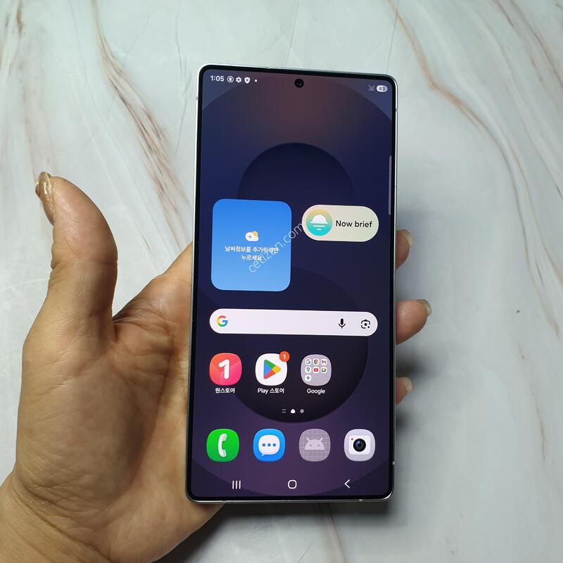 LG ������ S25��Ʈ�� ƼŸ���ǹ����� 256G S�� �Ǹ��մϴ�