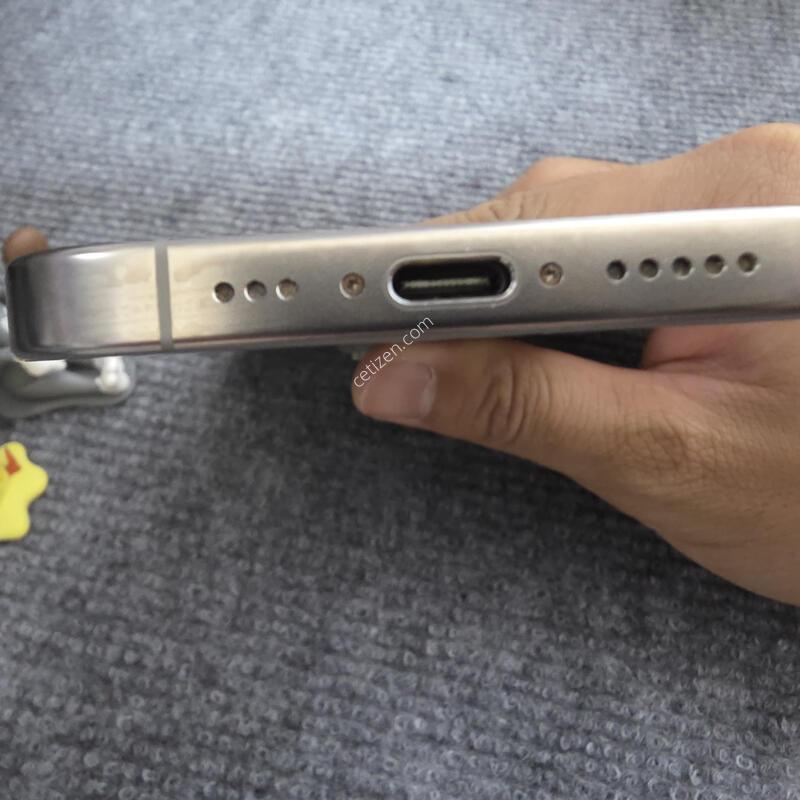 ������ 16 ���� 256GB ���߷� ƼŸ��
