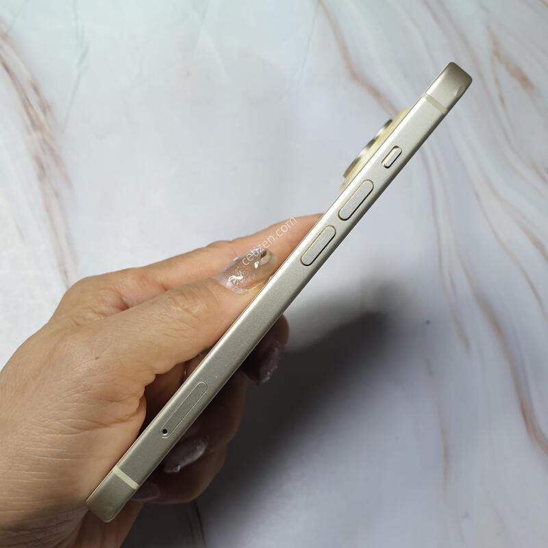 ������15 ���ο� 128G ������ �Ǹ��մϴ�