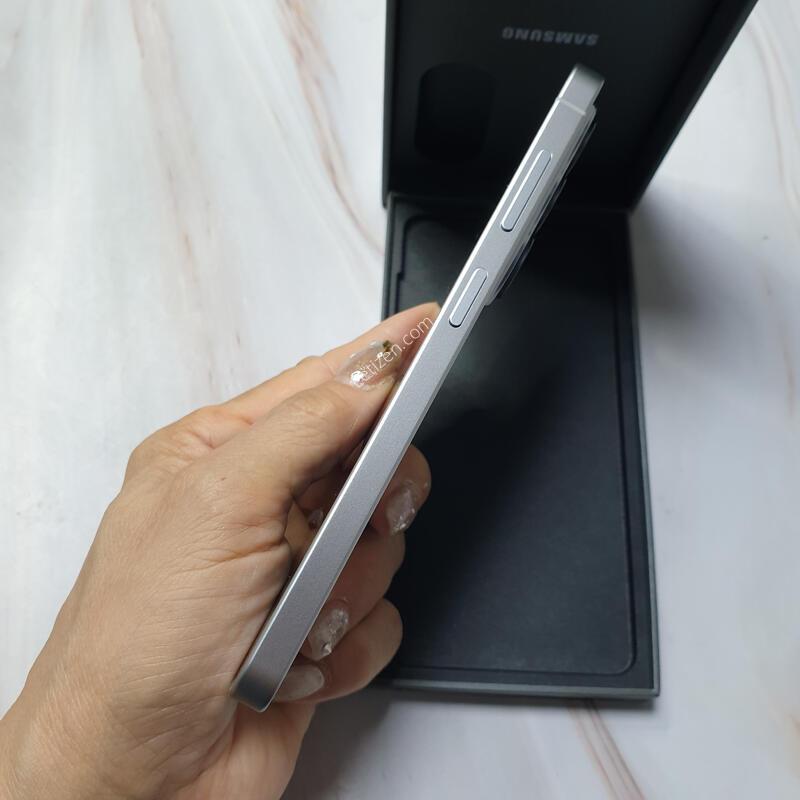 LG ������ S26 ȭ��Ʈ 256G ����ǰ �̻�� S�� Ǯ�ڽ� �Ǹ�