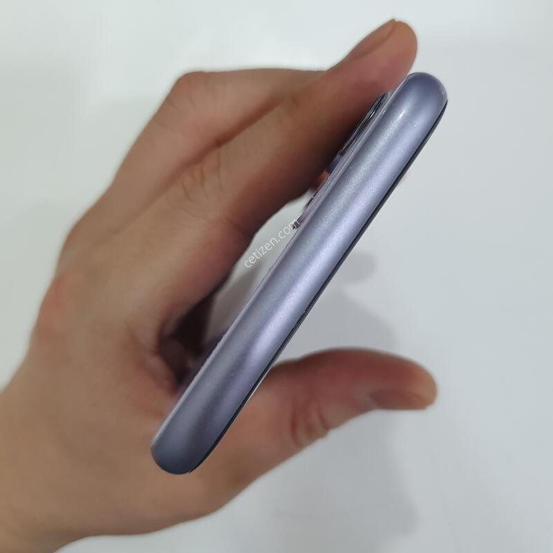 ������11 64G ���ܻ� ���±� �߰��� �����