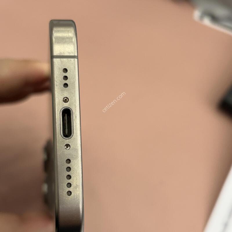 ������15���� 256GB ���߷�ƼŸ�� S��