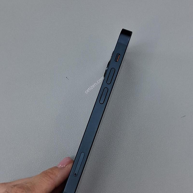 ������13�̴� 128GB ����