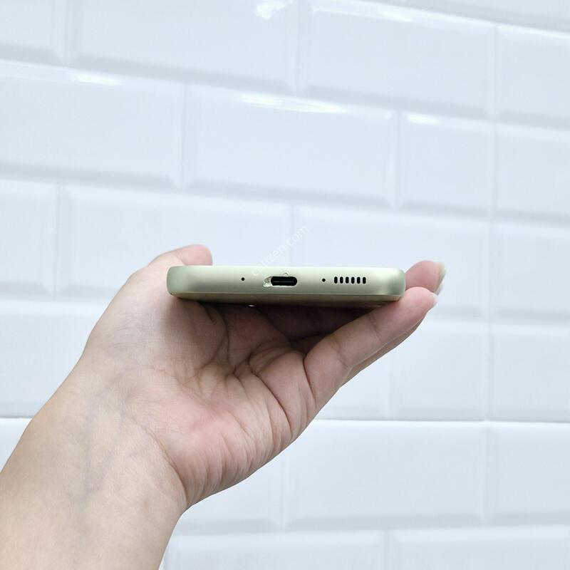 ����������4 ���� 128GB
