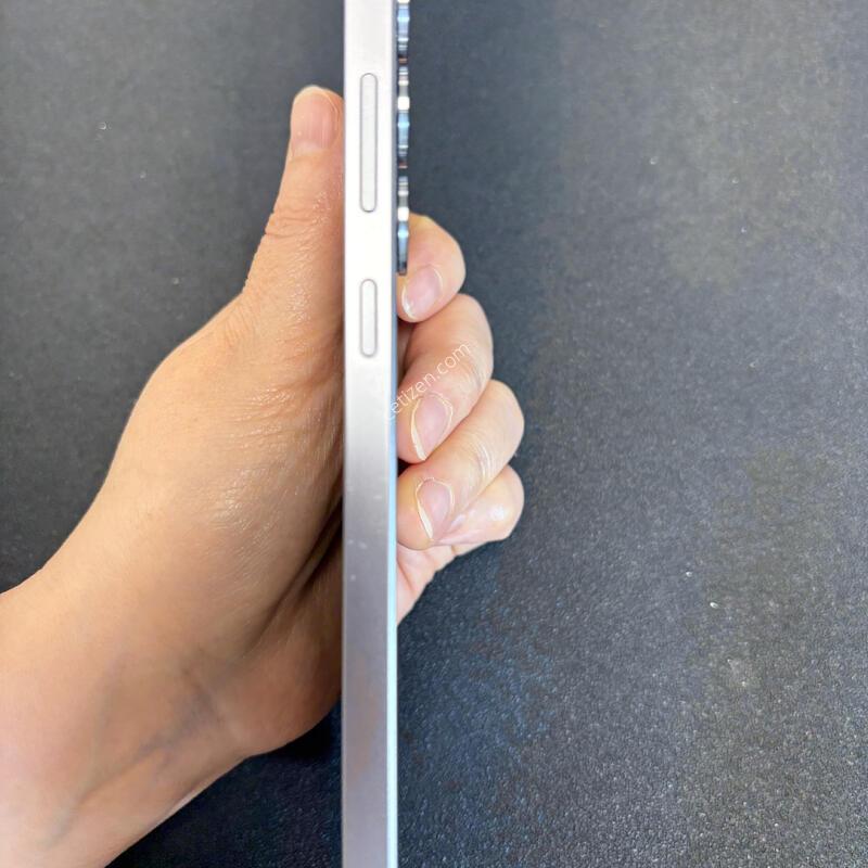 ������ S25 �÷���  256G(�ǹ�) �Ǹ��մϴ�.