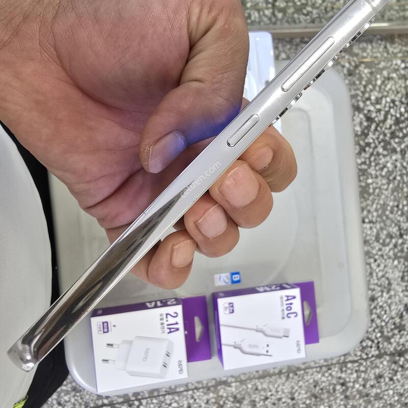 SK S23(S911) 256G ȭ��Ʈ���� ����� �˴ϴ�