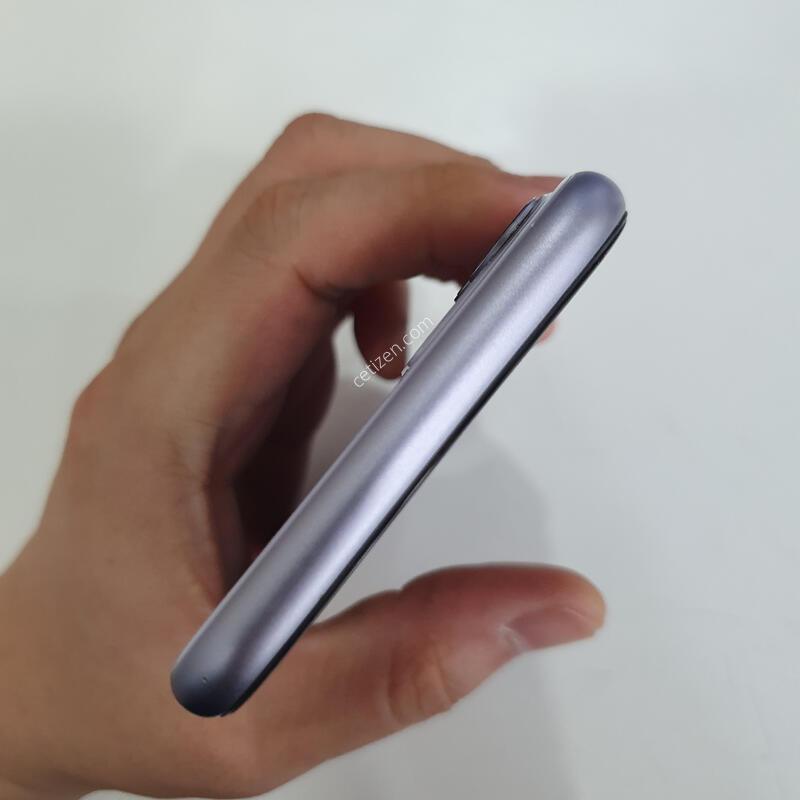 ������11 64G ���ܻ� ���±� �߰��� �����